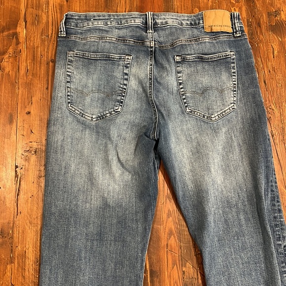 American Eagle Jeans - Picture 2 of 4